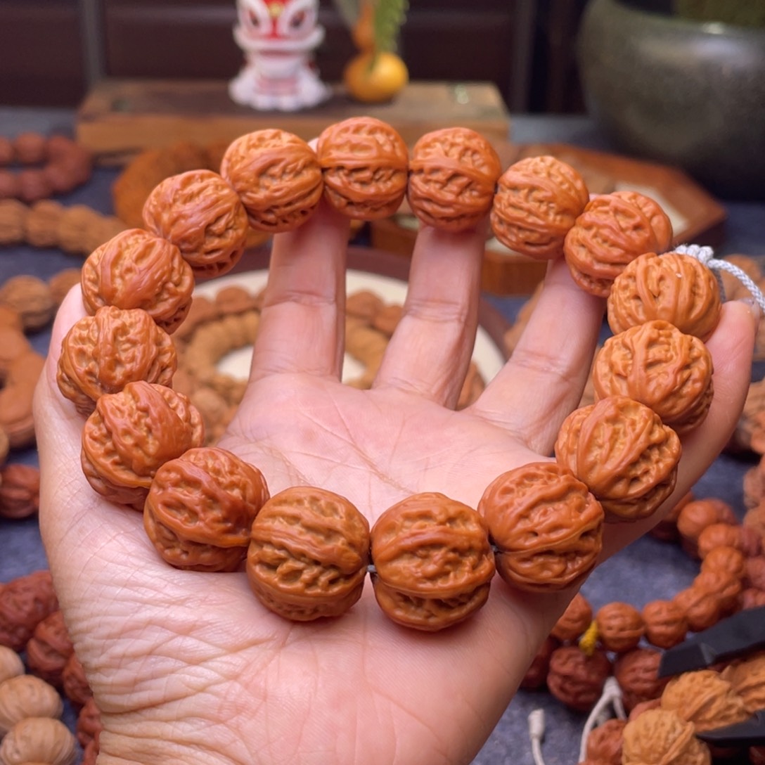 y***p文玩核桃手串秋子