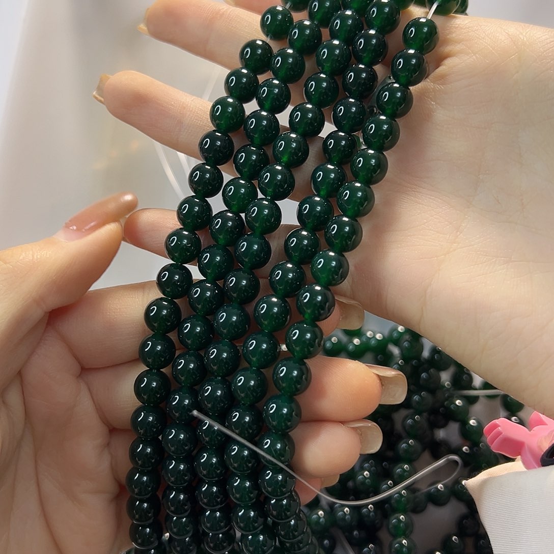 玛瑙/玉髓未镶嵌珠宝半成品祖母绿卡8一条