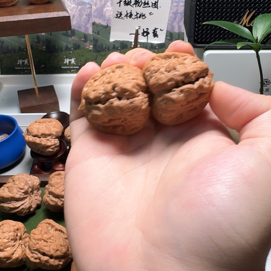 你***哥吊坠文玩核桃择真严选37.5S级四开背