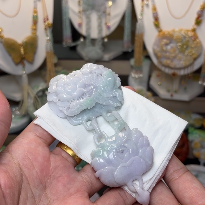 翡翠未镶嵌颈饰吊坠