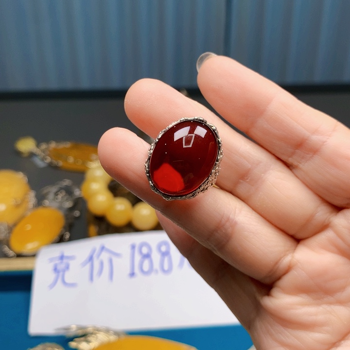 飞***鱼手链琥珀银S925镶嵌波兰设计款琥珀蜜蜡