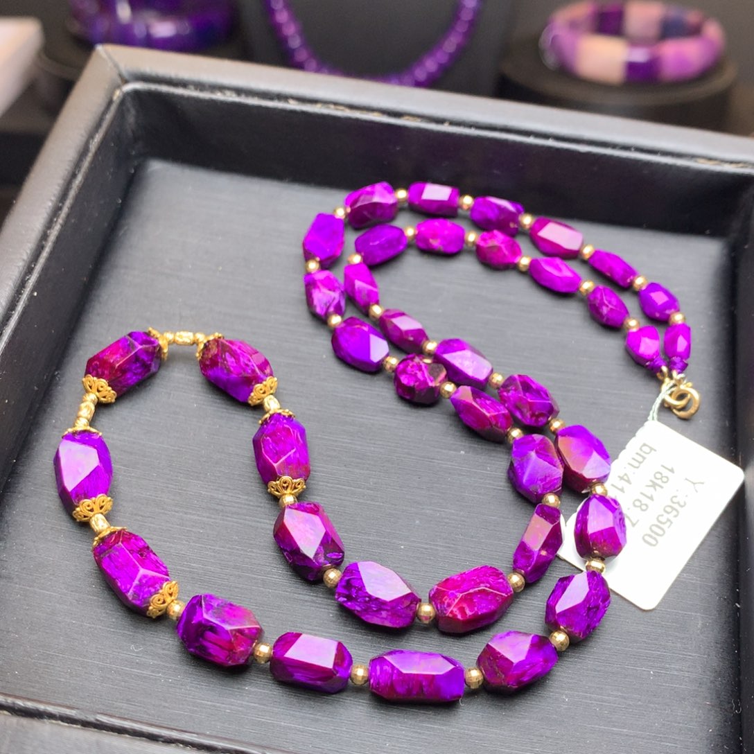 苏纪石（舒俱来）丝绒项链18K金镶嵌