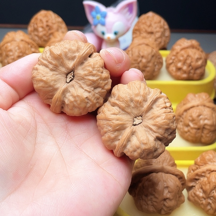 木质类?**果文玩核桃蛤蟆