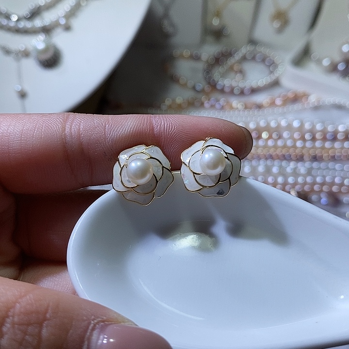 淡水珍珠耳饰合金