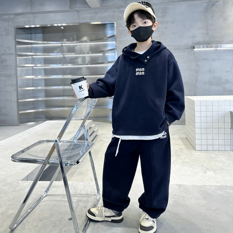 2025秋款男宝藏青色套头连帽卫衣套装时尚刺绣男童套装秋季运动风