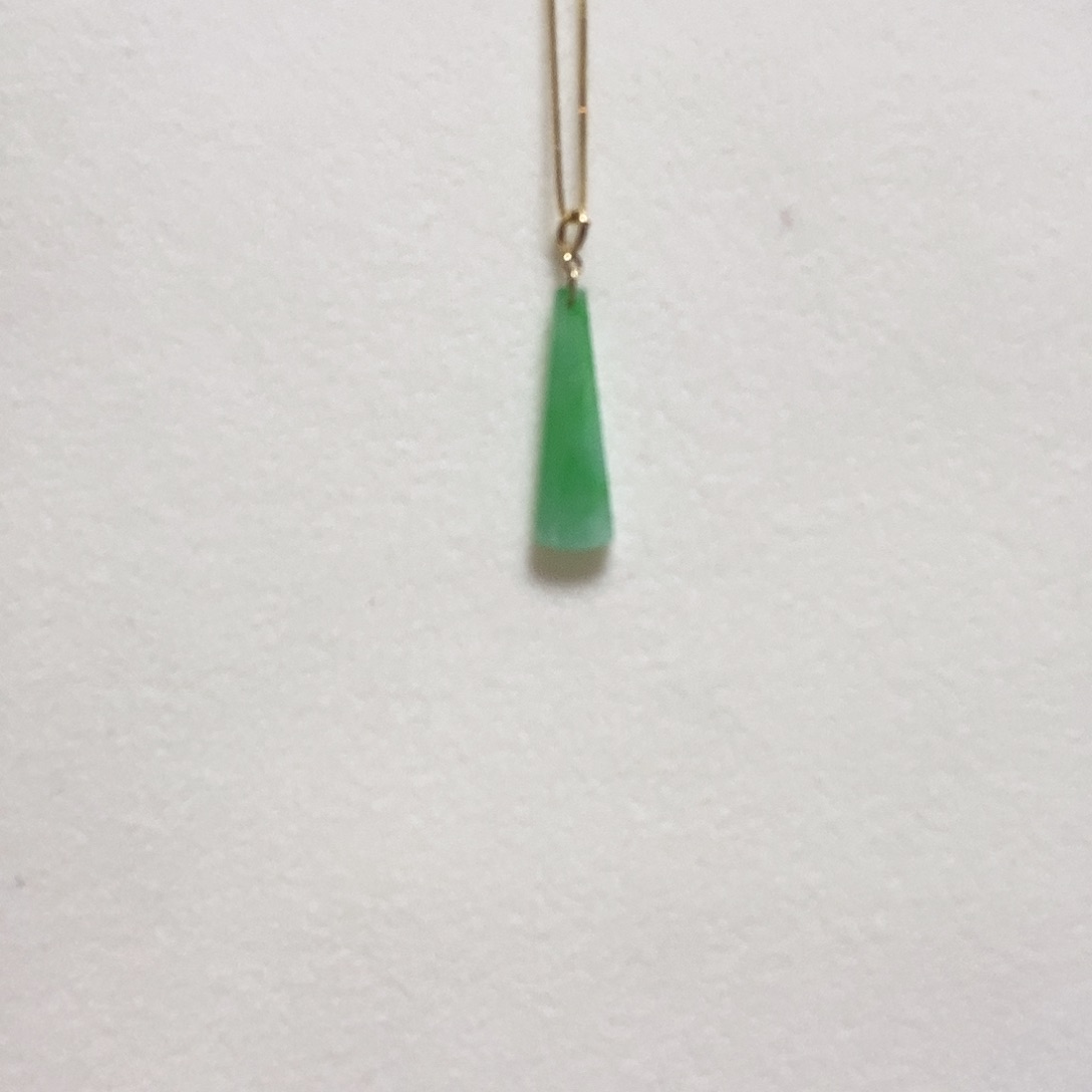 翡翠颈饰18K金镶嵌简单