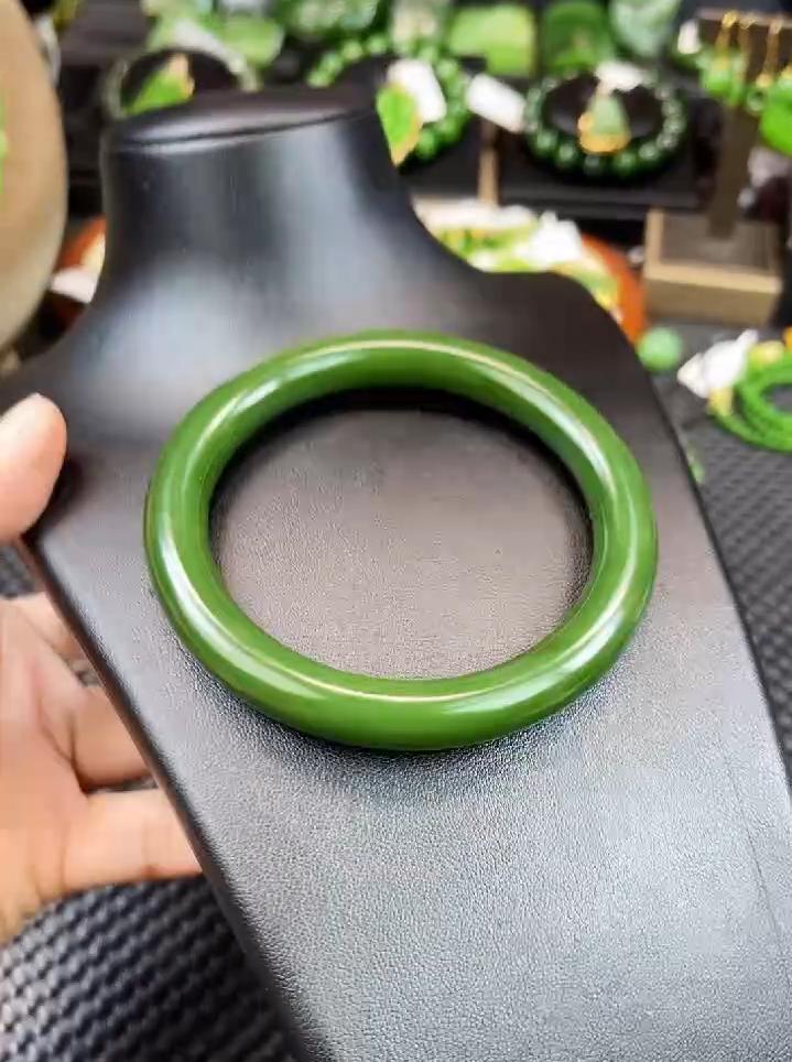 【九哥珠宝LH170】和田玉碧玉57圈口手镯 多样性发一