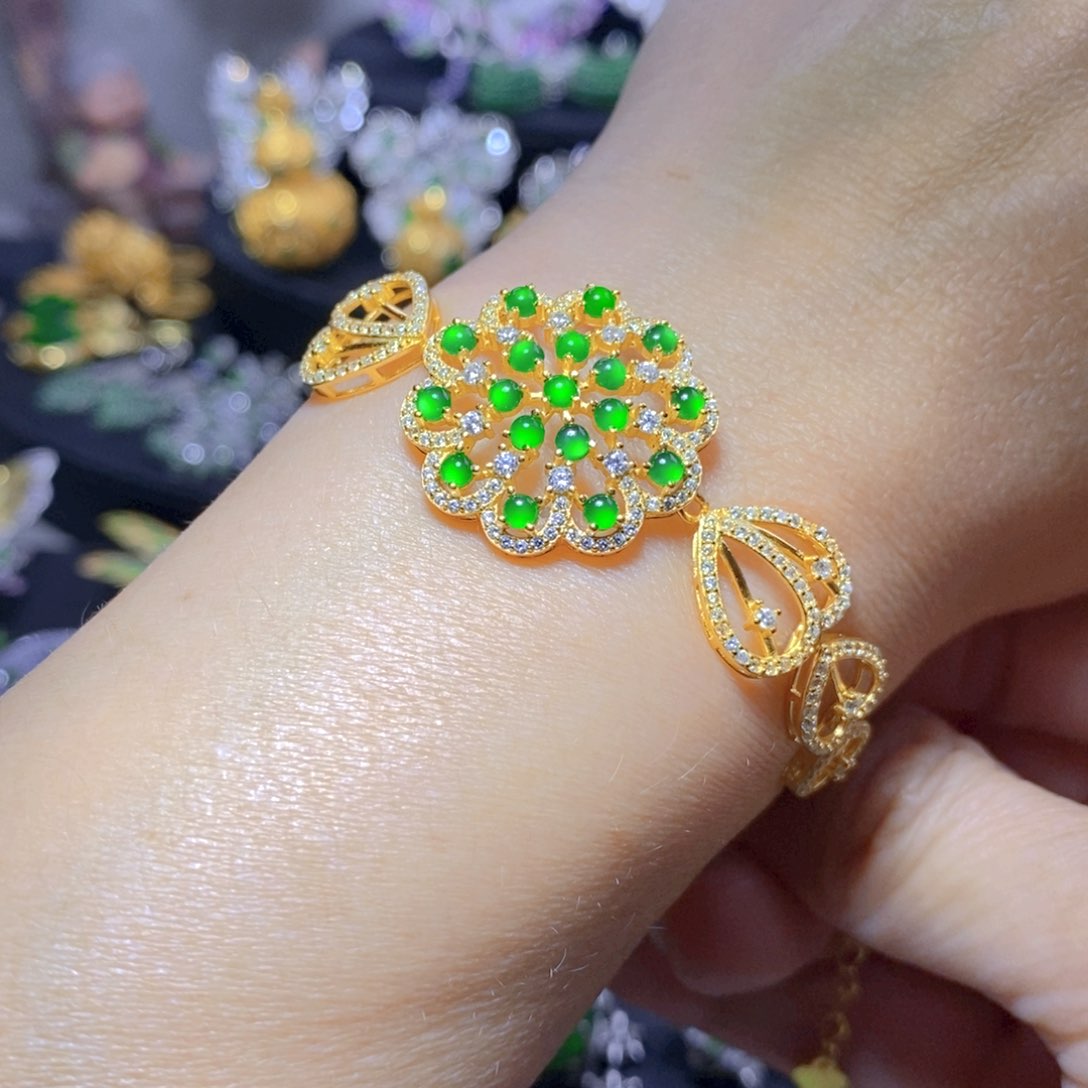 翡翠银S925镶嵌耳钉天然翡翠