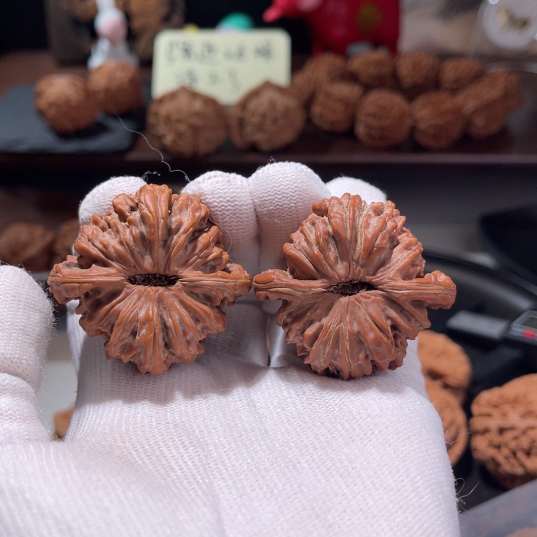 吊坠桃核43 44四座楼有色差