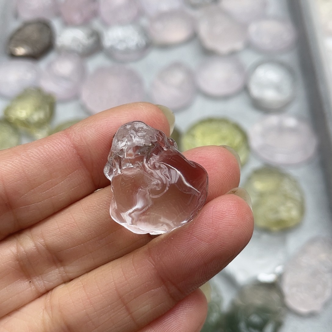 吊坠(不含链)未镶嵌水晶Q**