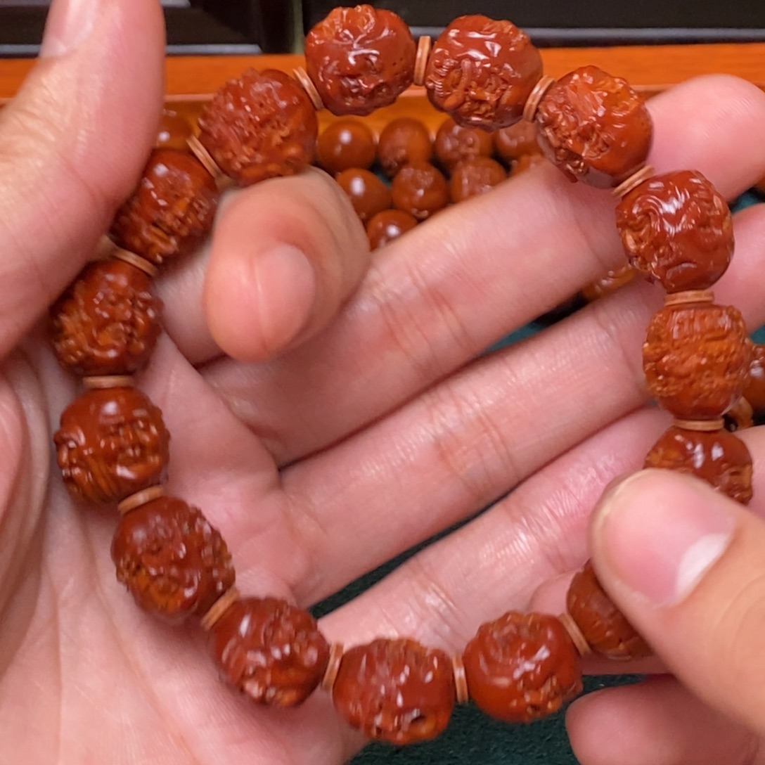 W***L橄榄核吊坠Dud四面罗汉