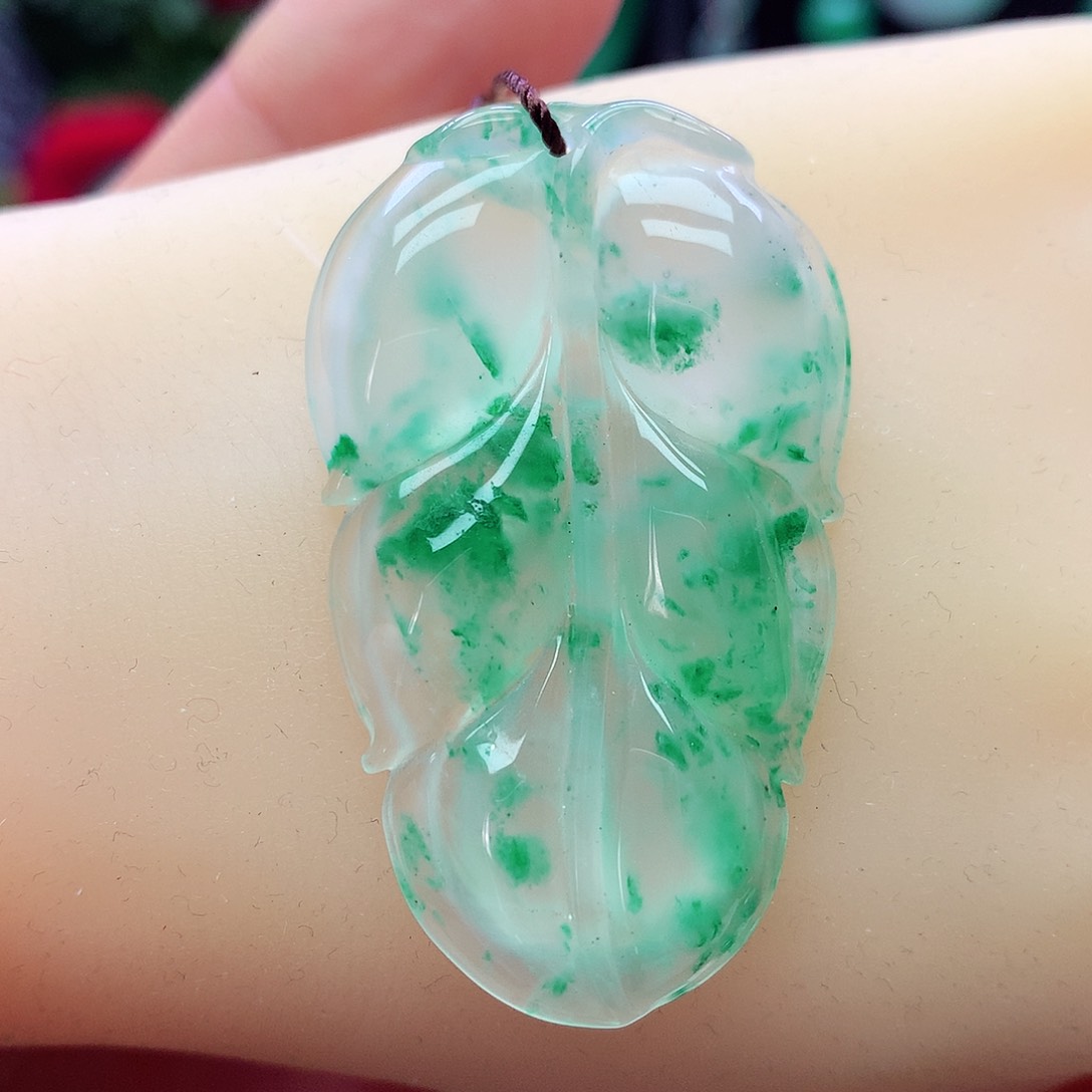 石英质玉颈饰未镶嵌