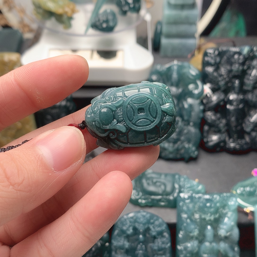 翡翠未镶嵌颈饰无