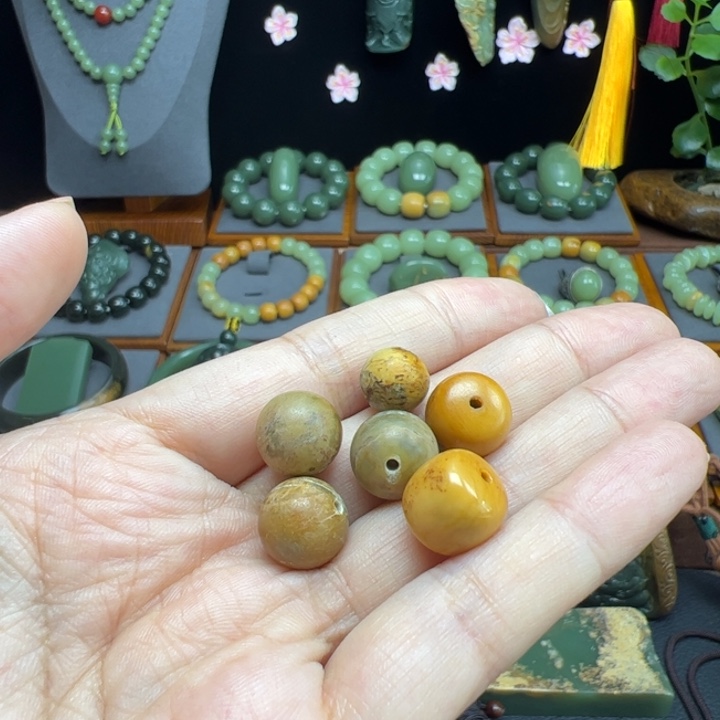 江***夏岫岩河磨玉（透闪石质玉）未镶嵌颈饰