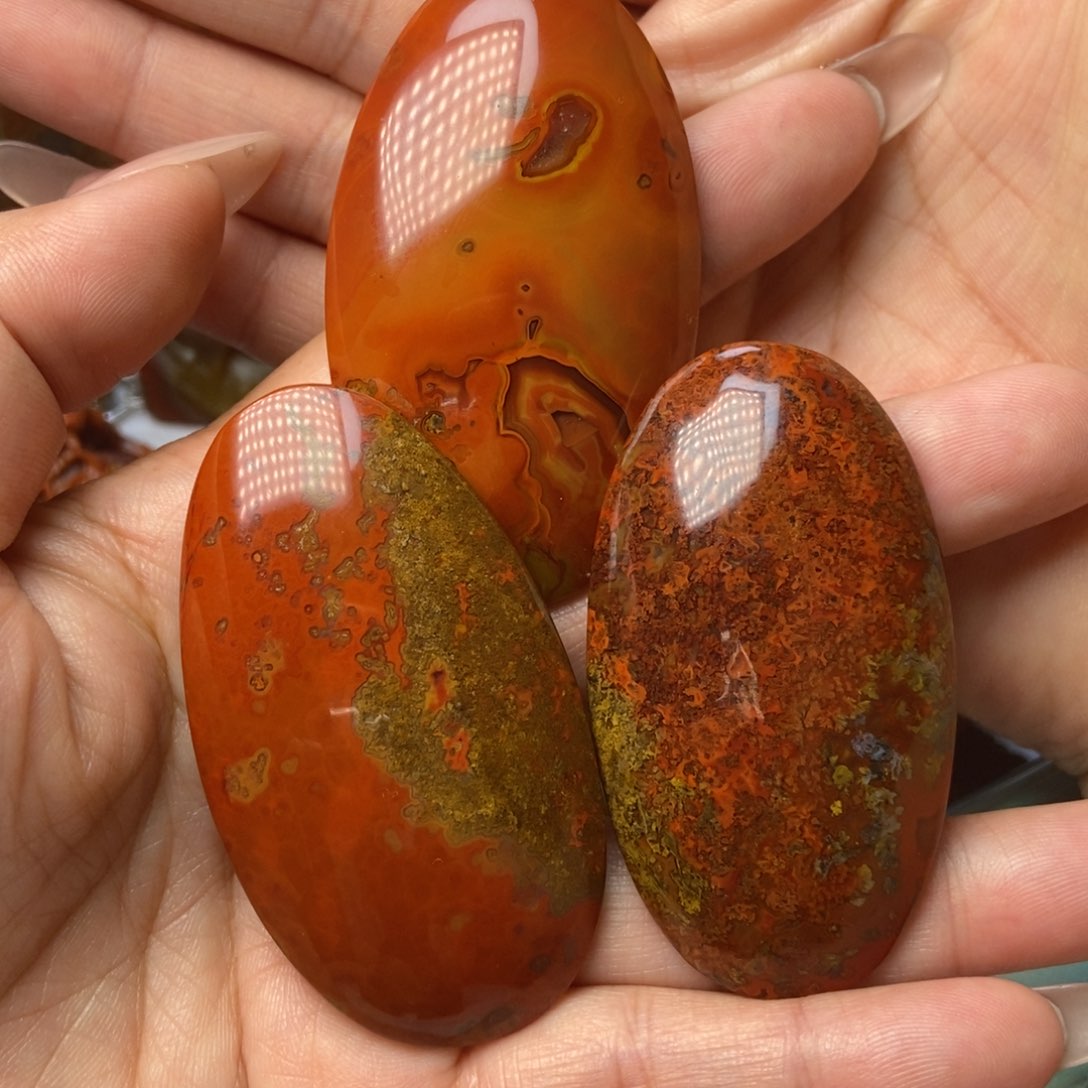 玛瑙/玉髓未镶嵌颈饰战国红