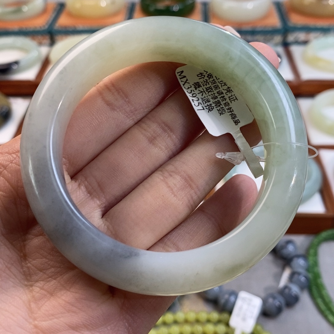 和田玉未镶嵌手镯且末兰草翠飘青花57➕