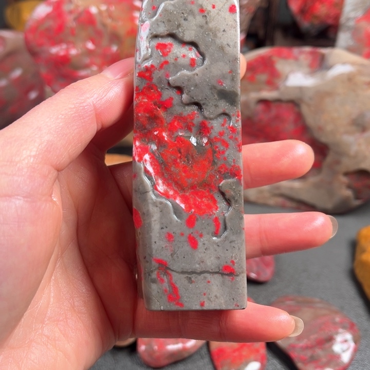 昌化鸡血石昌化鸡血石原石