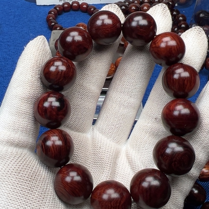 *****花梨木类红降18圆珠满油单圈