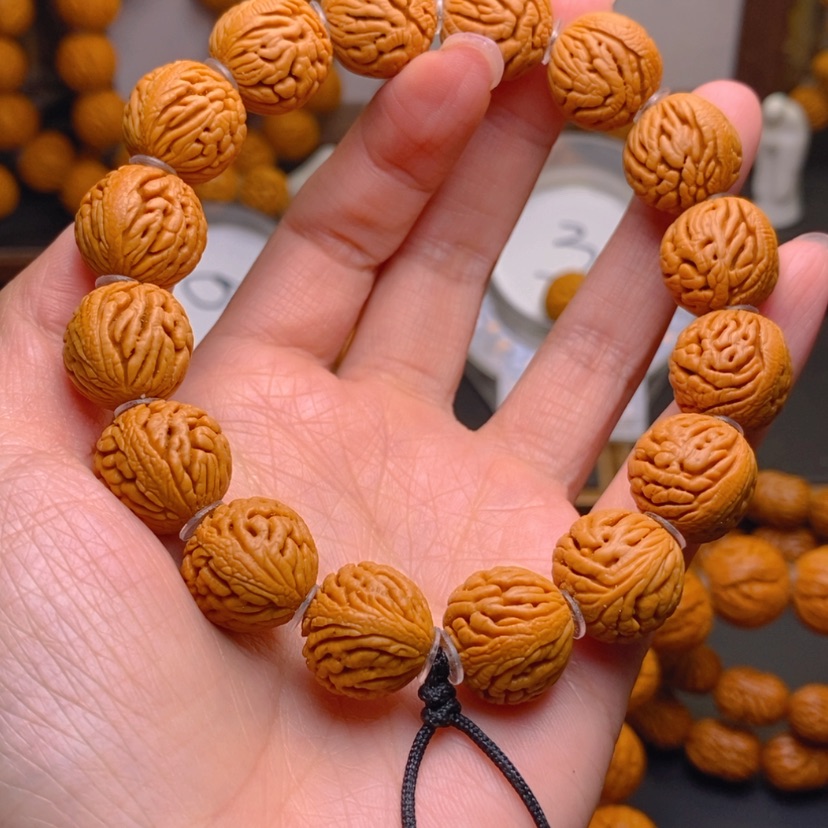 【闪购商品】桃核手串龙文桃核