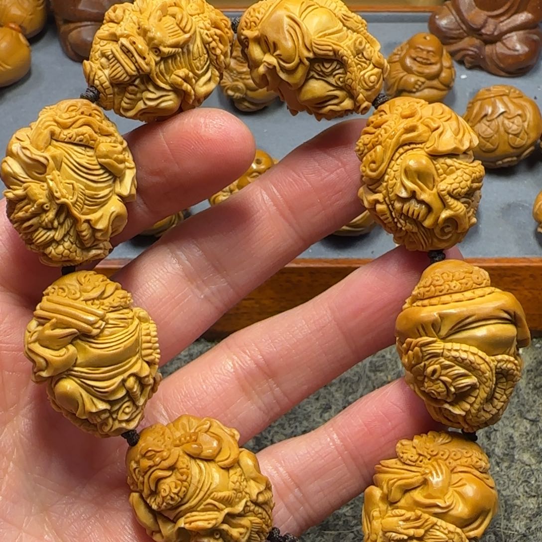 橄榄核吊坠云*……………………