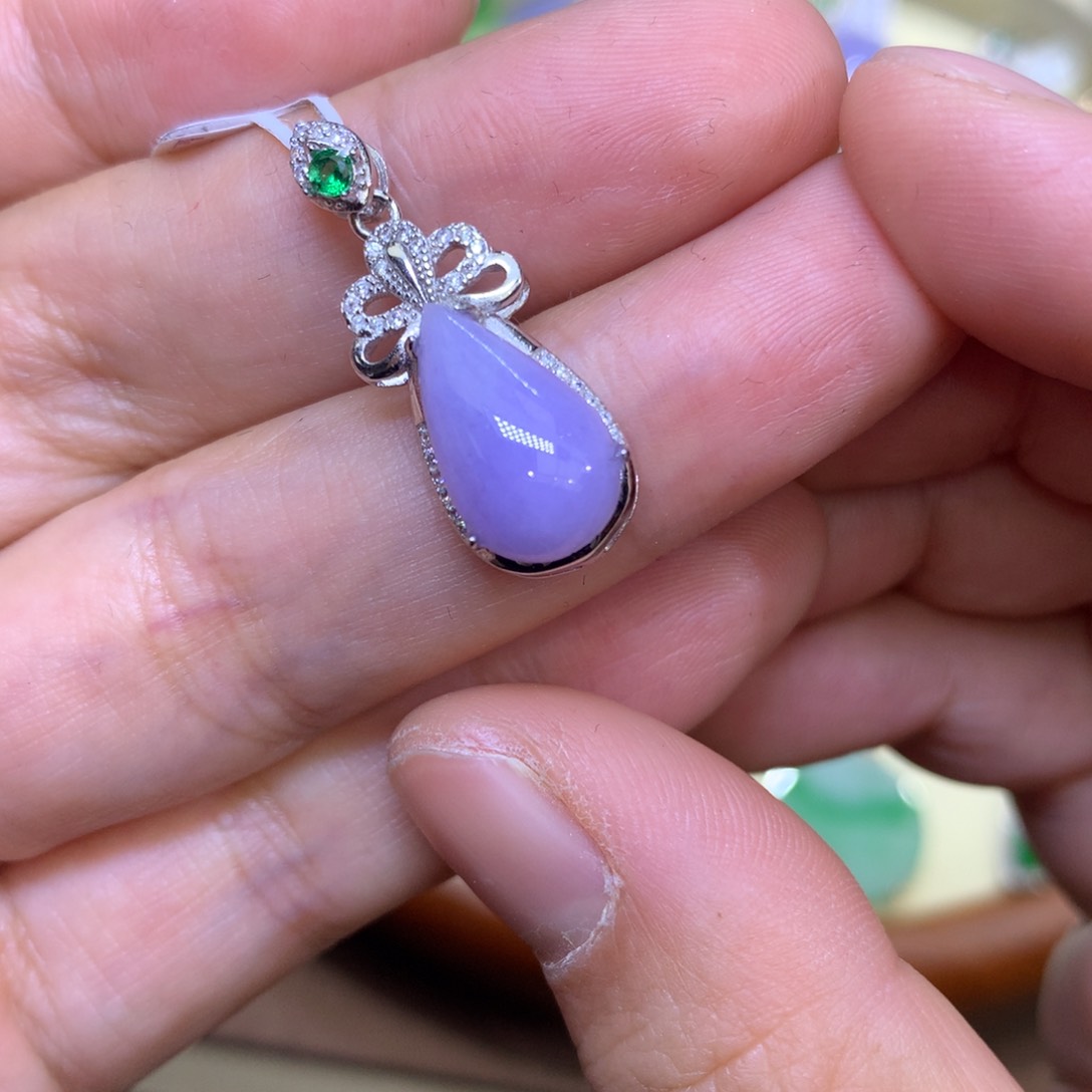 翡翠颈饰银S925镶嵌翡翠吊坠