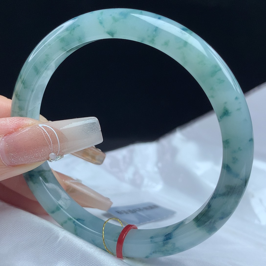 翡翠手镯未镶嵌56圈3282