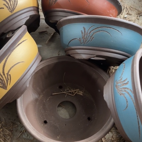 紫砂花盆100-6。      24.5/10