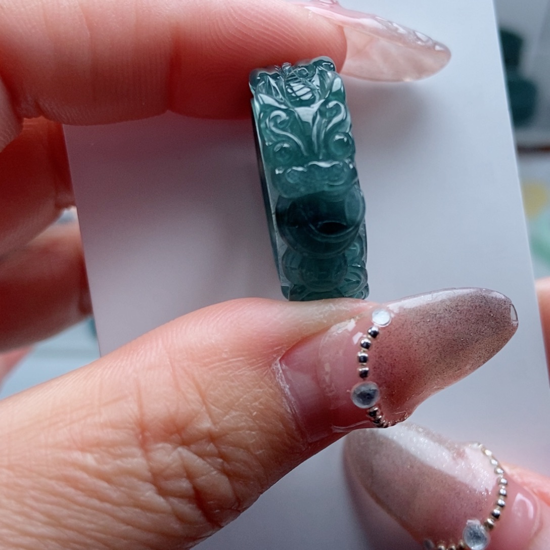 翡翠戒指未镶嵌翡翠