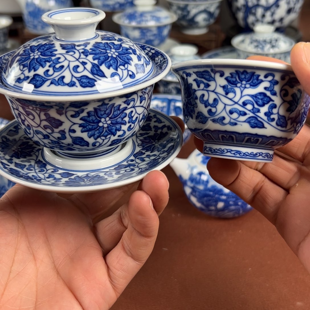 用***1陶瓷茶具缠枝莲杯