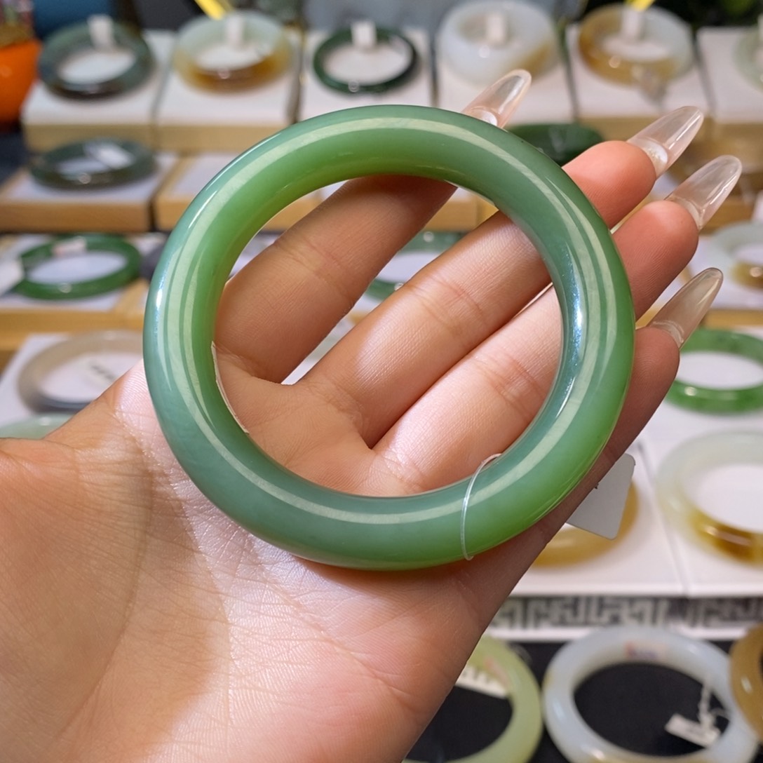 和田玉手镯未镶嵌5354