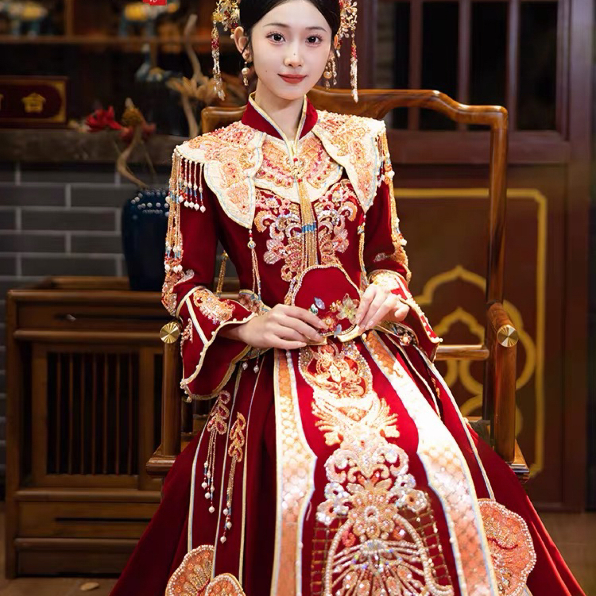 秀禾服新娘2023新款中式婚服结婚嫁衣丝绒高端重工修身秀和服秋冬