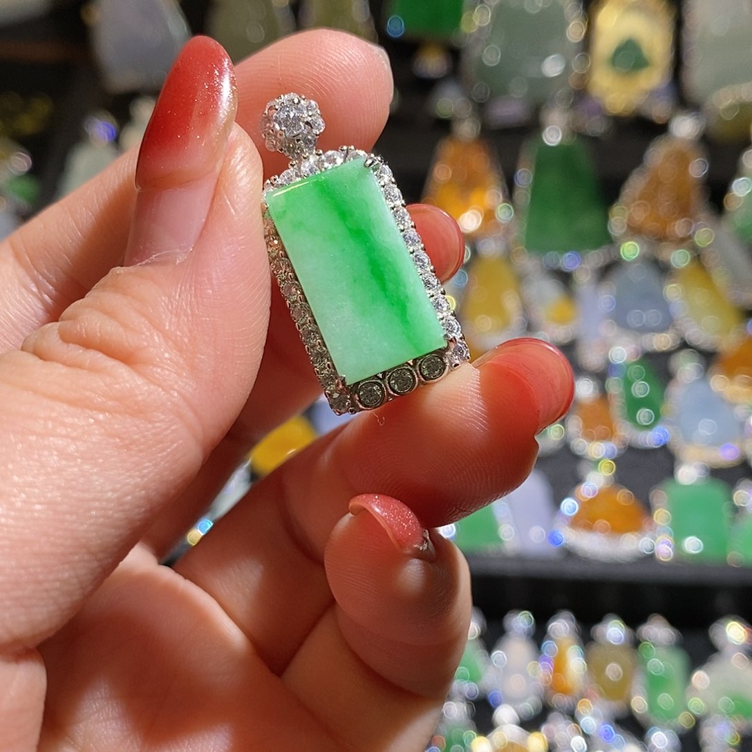 颈饰银S925镶嵌翡翠天然翡翠