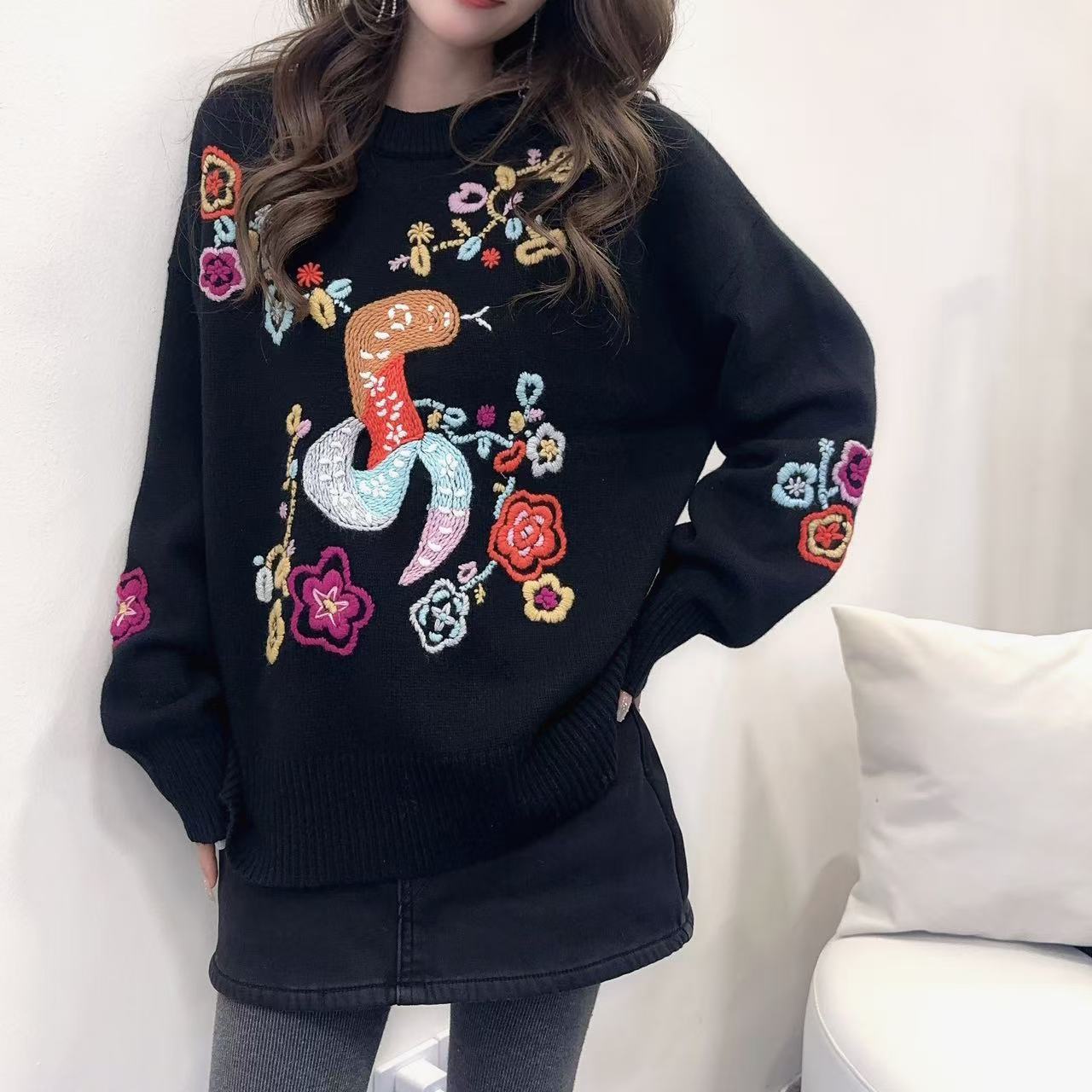 【百分百山羊绒】241629轻奢时尚重工手工钩花图案针织套头衫