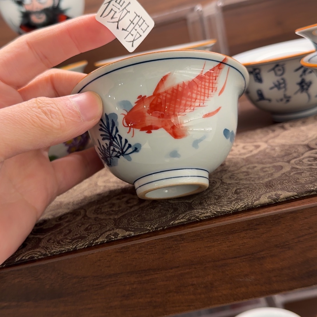 釉下手绘茶具微瑕