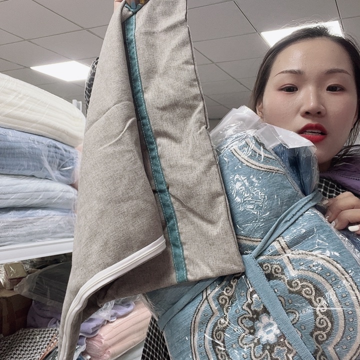 毛绒啦咯啦咯啦咯啦咯啦