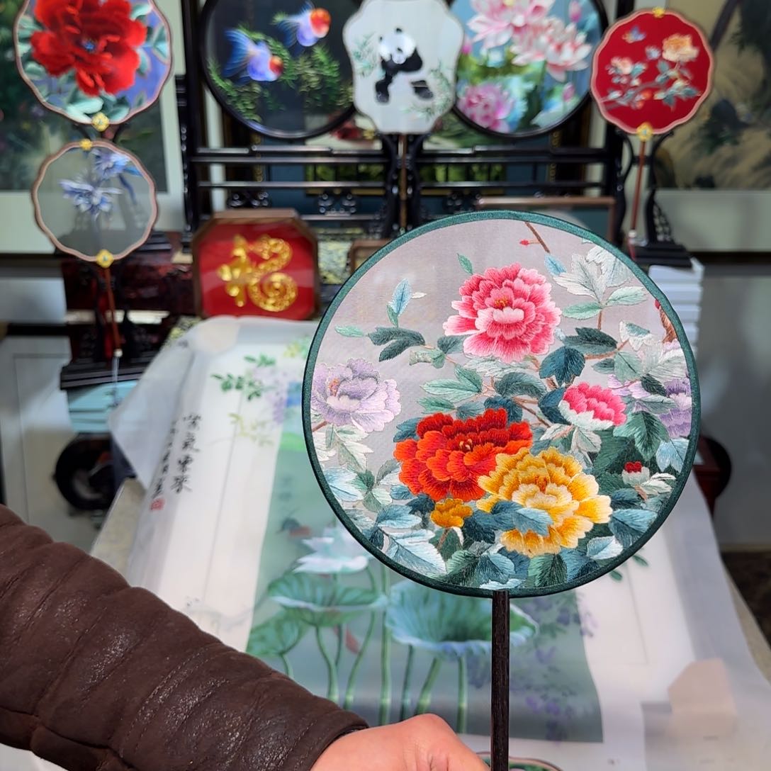 刺绣刺绣工艺精湛