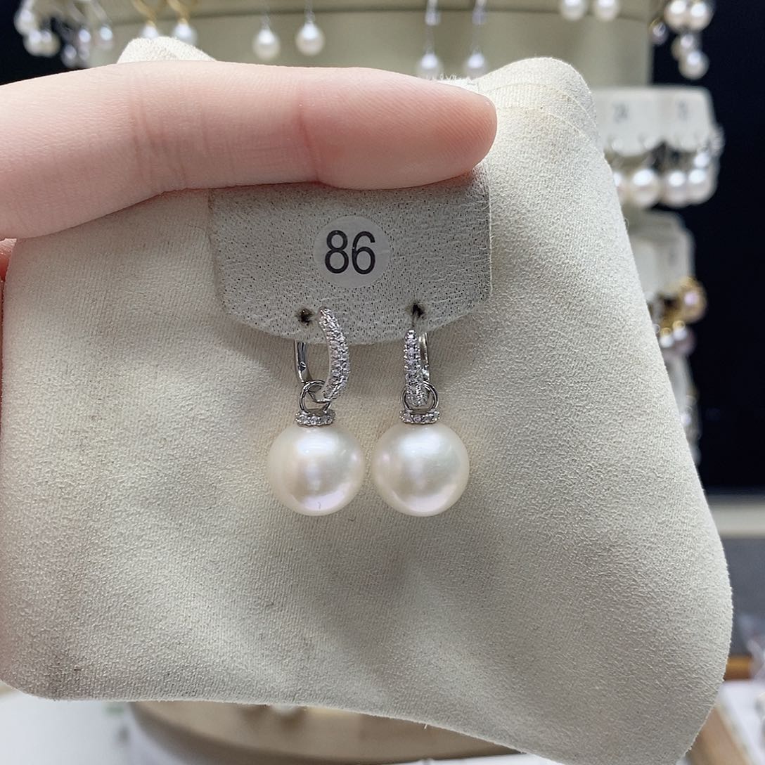 银S925镶嵌耳饰淡水珍珠