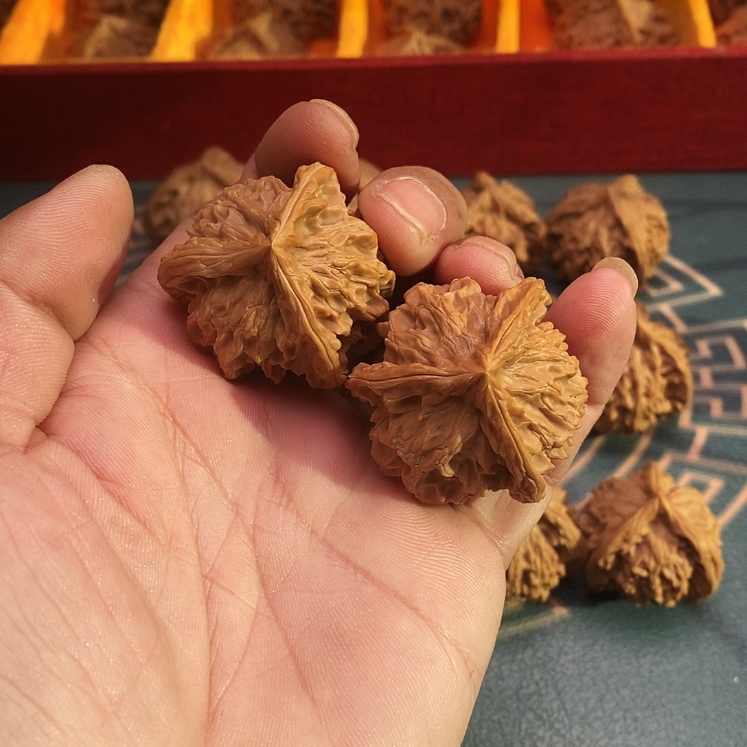 文玩核桃吊坠一图一物