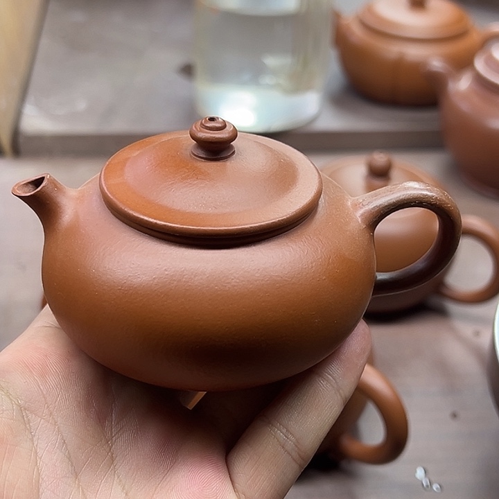 紫砂茶宠寒江，朱泥