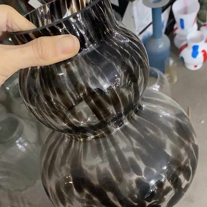 玻璃22，24手工测量会有误差