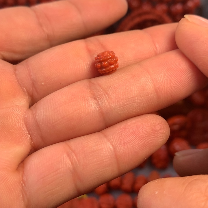 南红玛瑙天然南红玛瑙配饰转经筒7mm➕未镶嵌