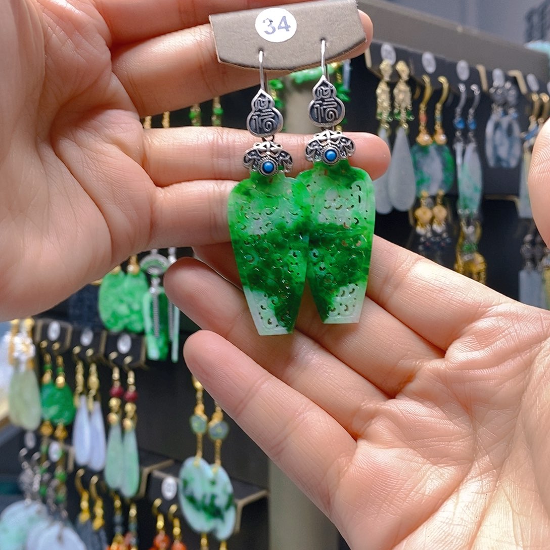 未镶嵌翡翠耳饰翡翠