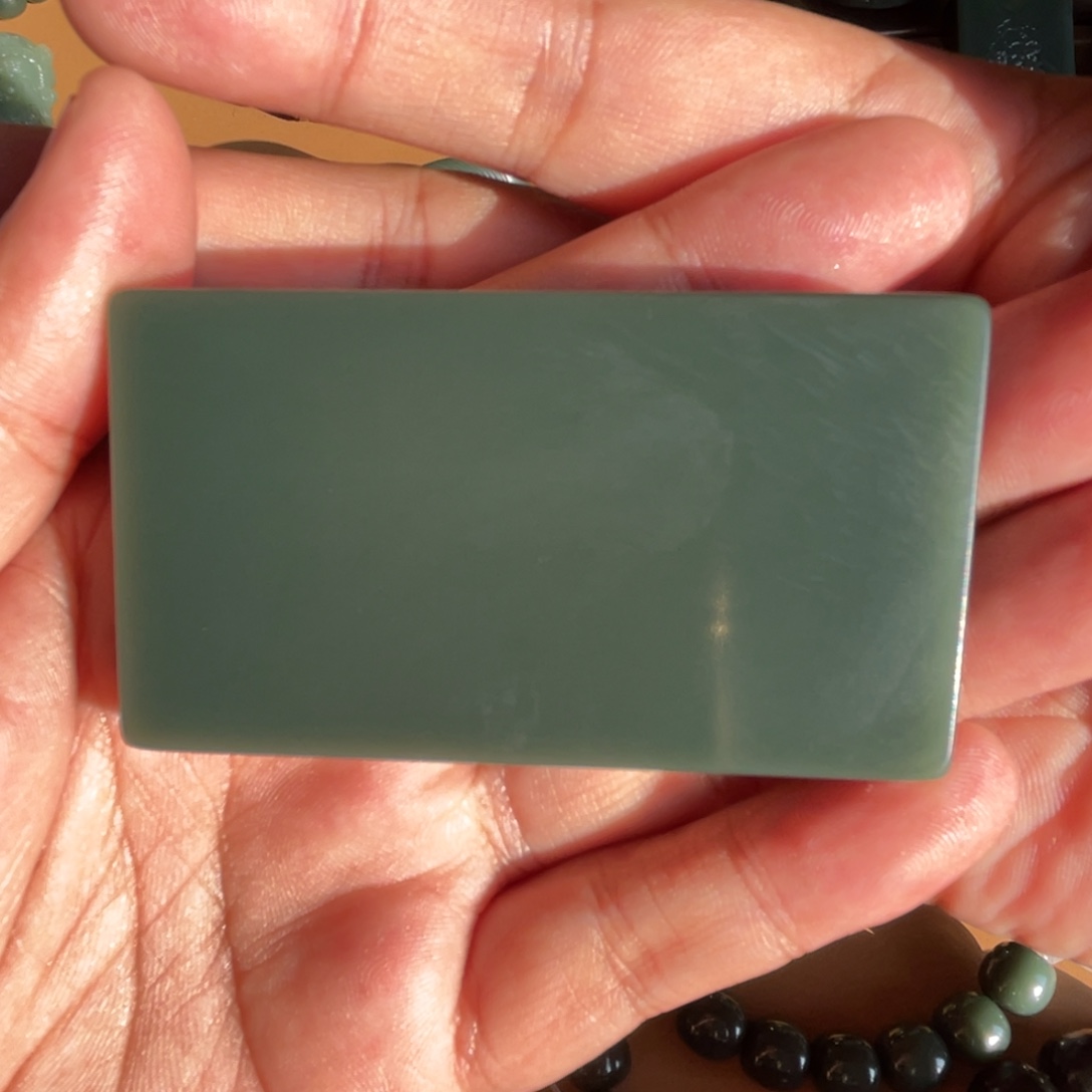 M***T和田玉未镶嵌颈饰