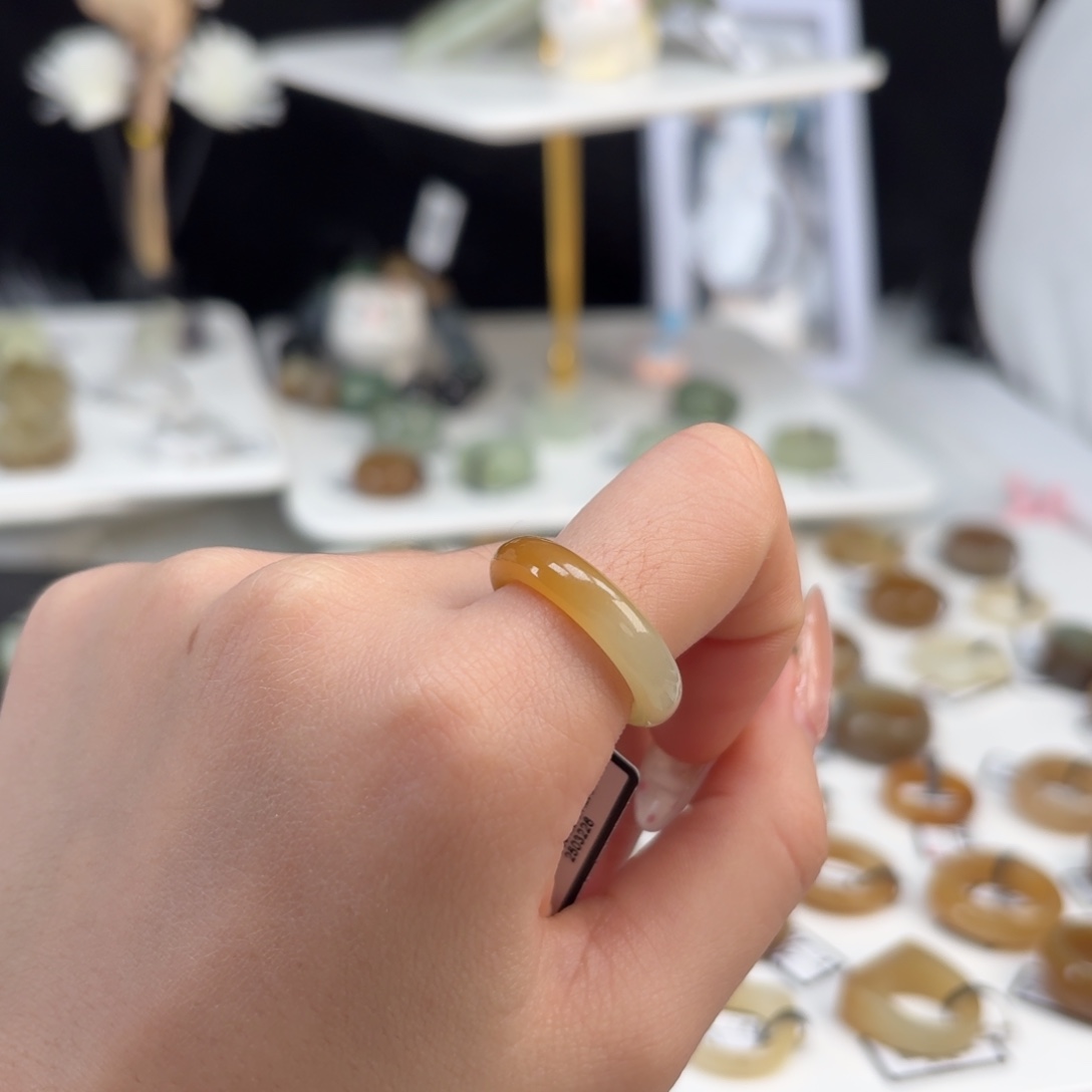 和田玉未镶嵌戒指o28半山水糖圆条17.2