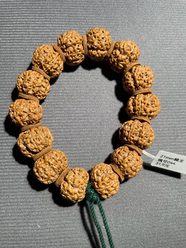 21mm蜂王编号044（已打底）金刚菩提