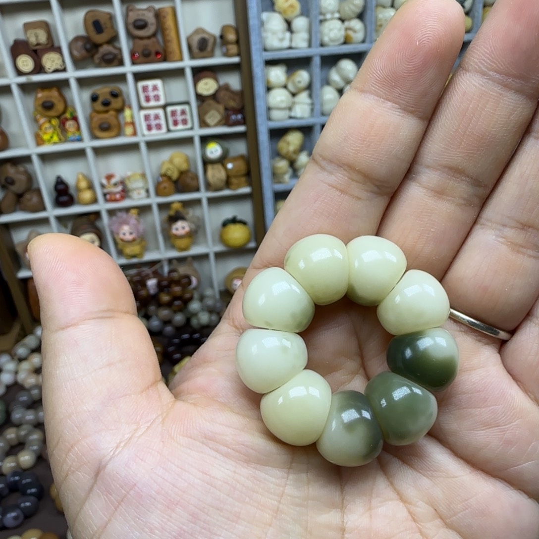 :***:吊坠菩提根/象牙果