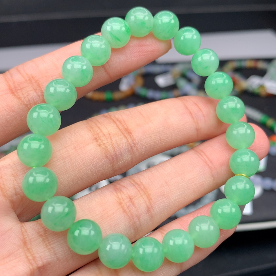 翡翠手链未镶嵌卡