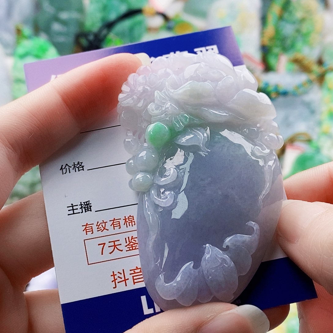 吊坠(不含链)未镶嵌翡翠