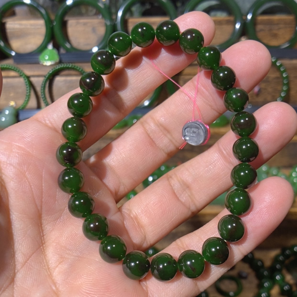 【闪购商品】吊坠(不含链)未镶嵌和田玉俄七聚红皮菠菜绿手串 8