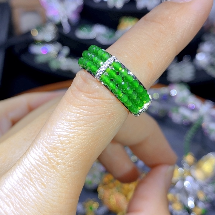 翡翠戒指银S925镶嵌天然翡翠